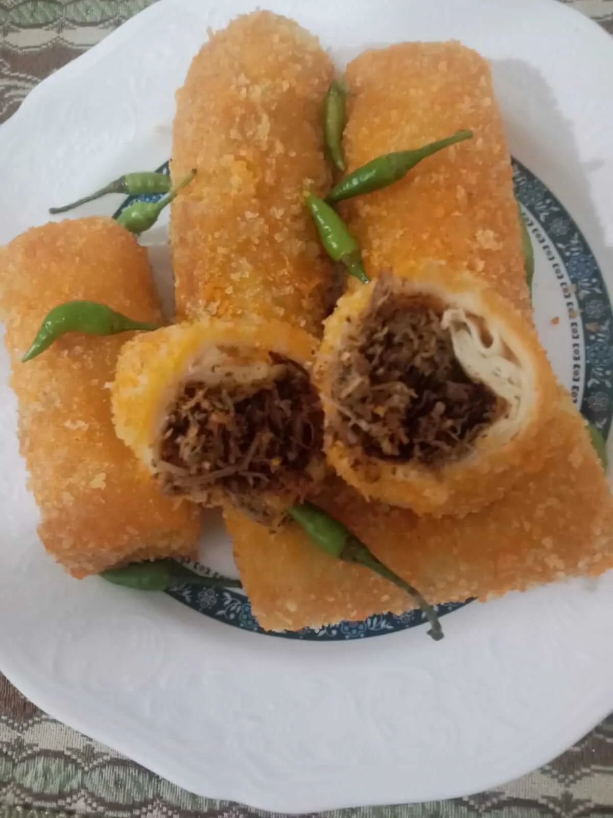 Risoles Rendang Ayam Suwir